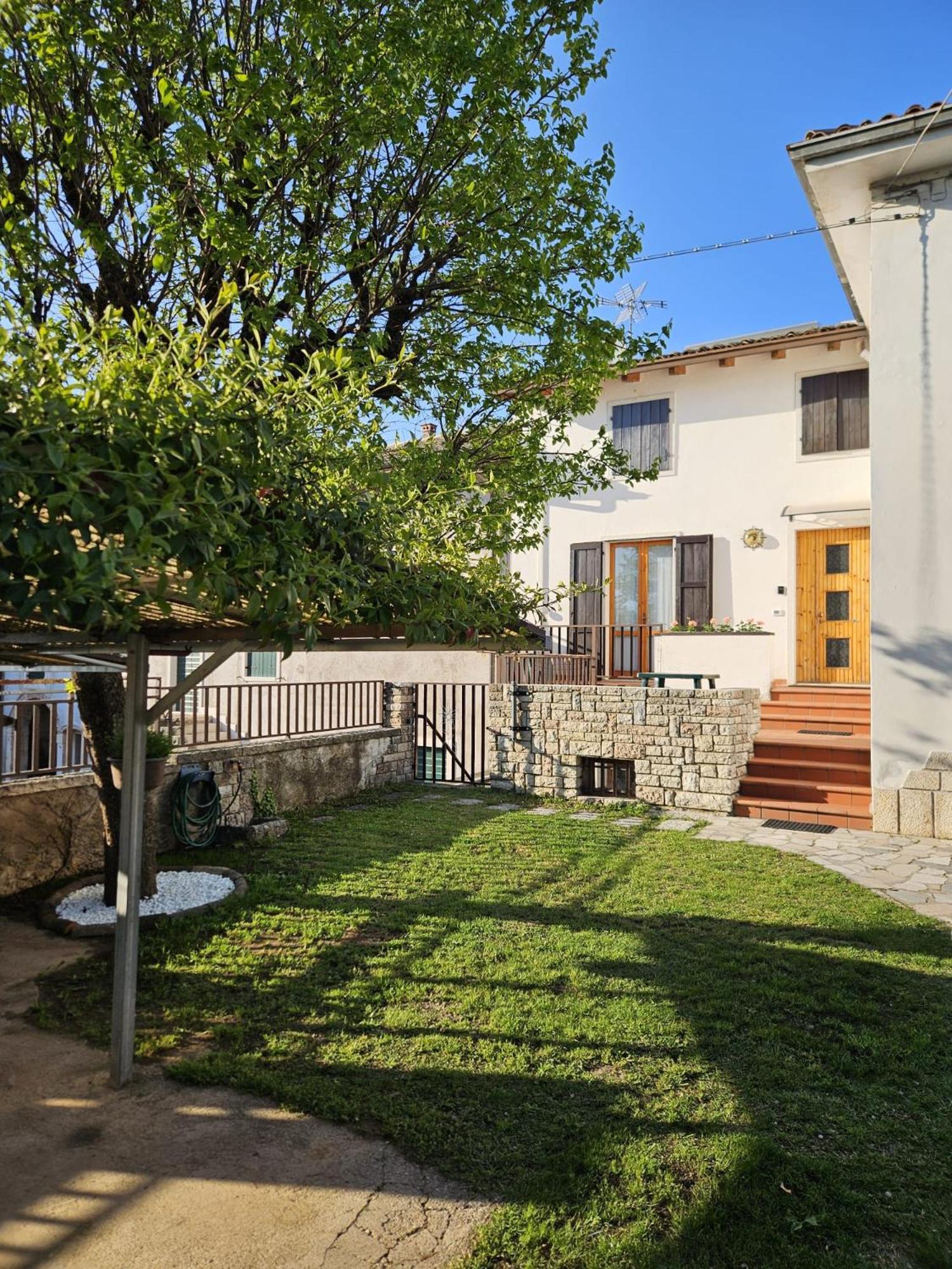Casa Dell'Alpino Villa Caprino Veronese Luaran gambar